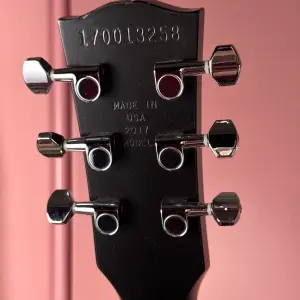 gibson-les-paul-custom-studio-s-series-2017-worn-ebony1_8